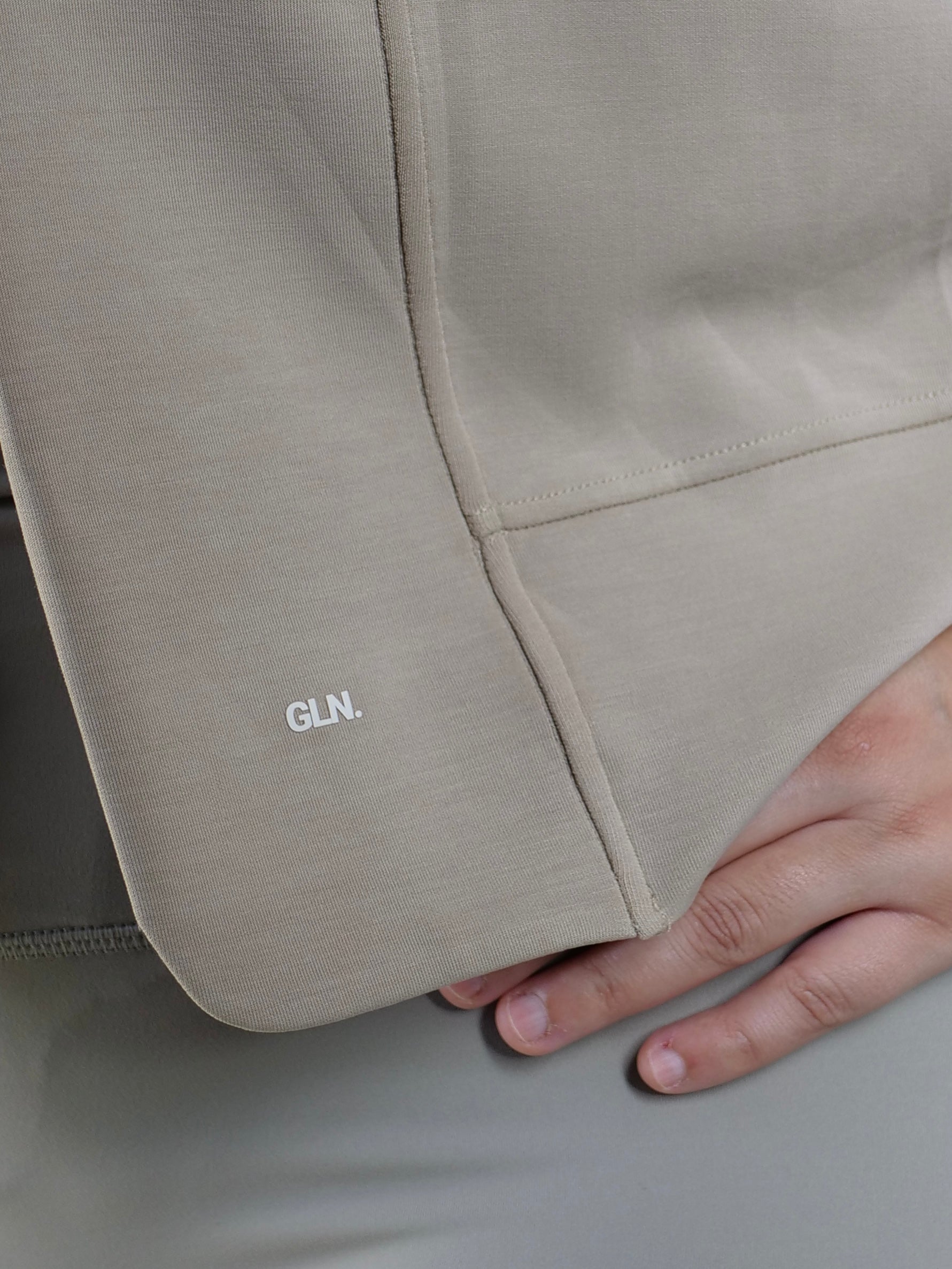 سترة ذات شكل صامت