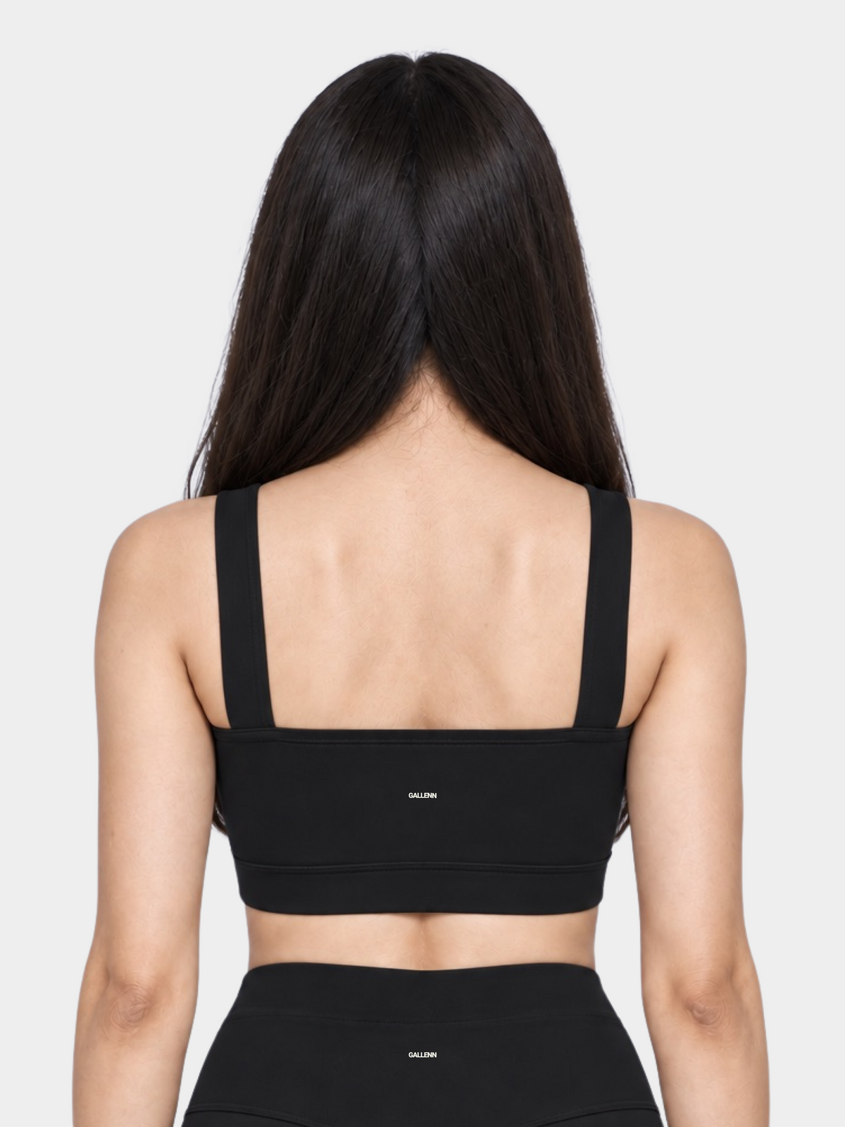 Woman wearing Allure in Black by Gallenn – back view