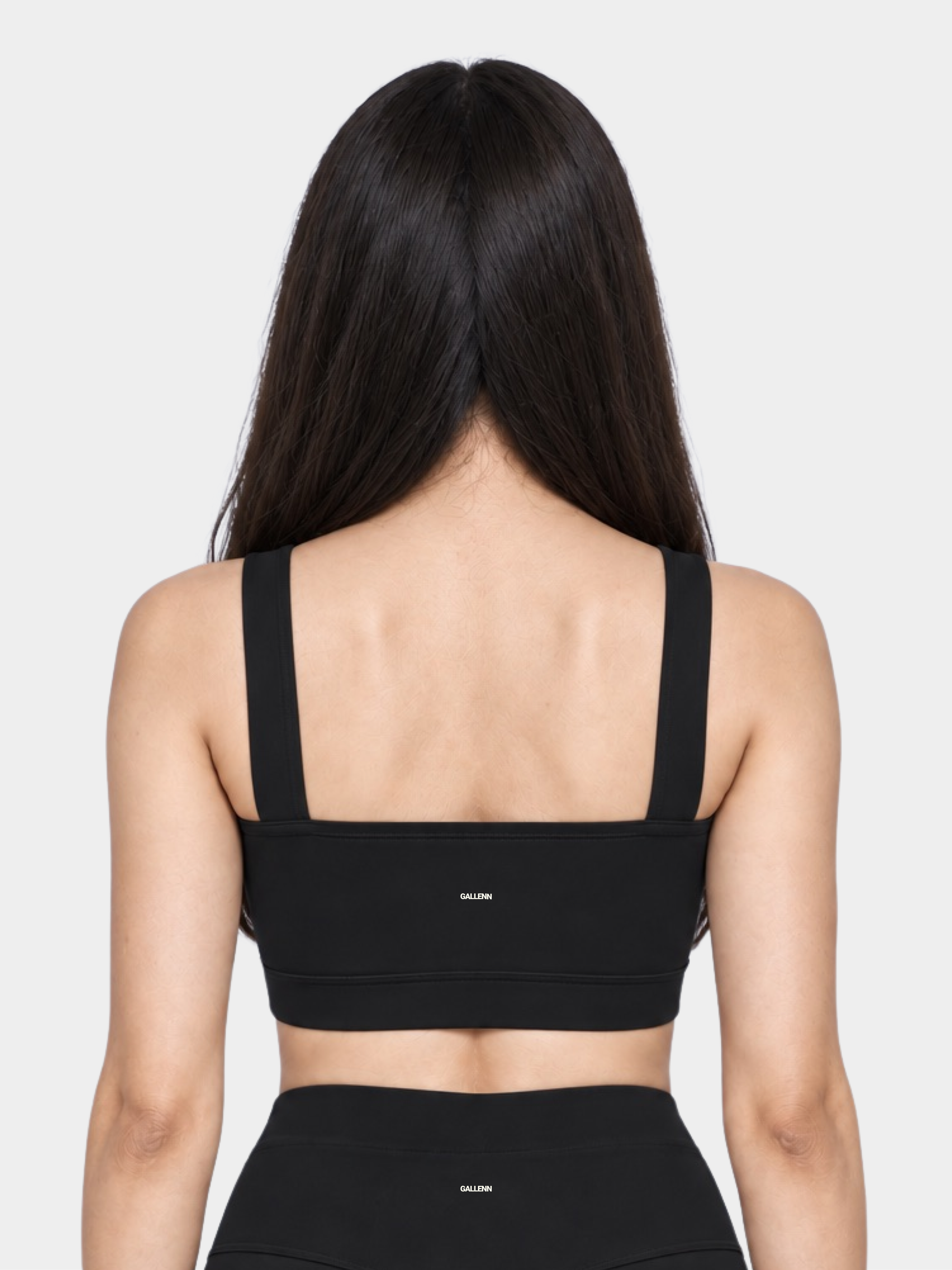 Woman wearing Allure in Black by Gallenn – back view