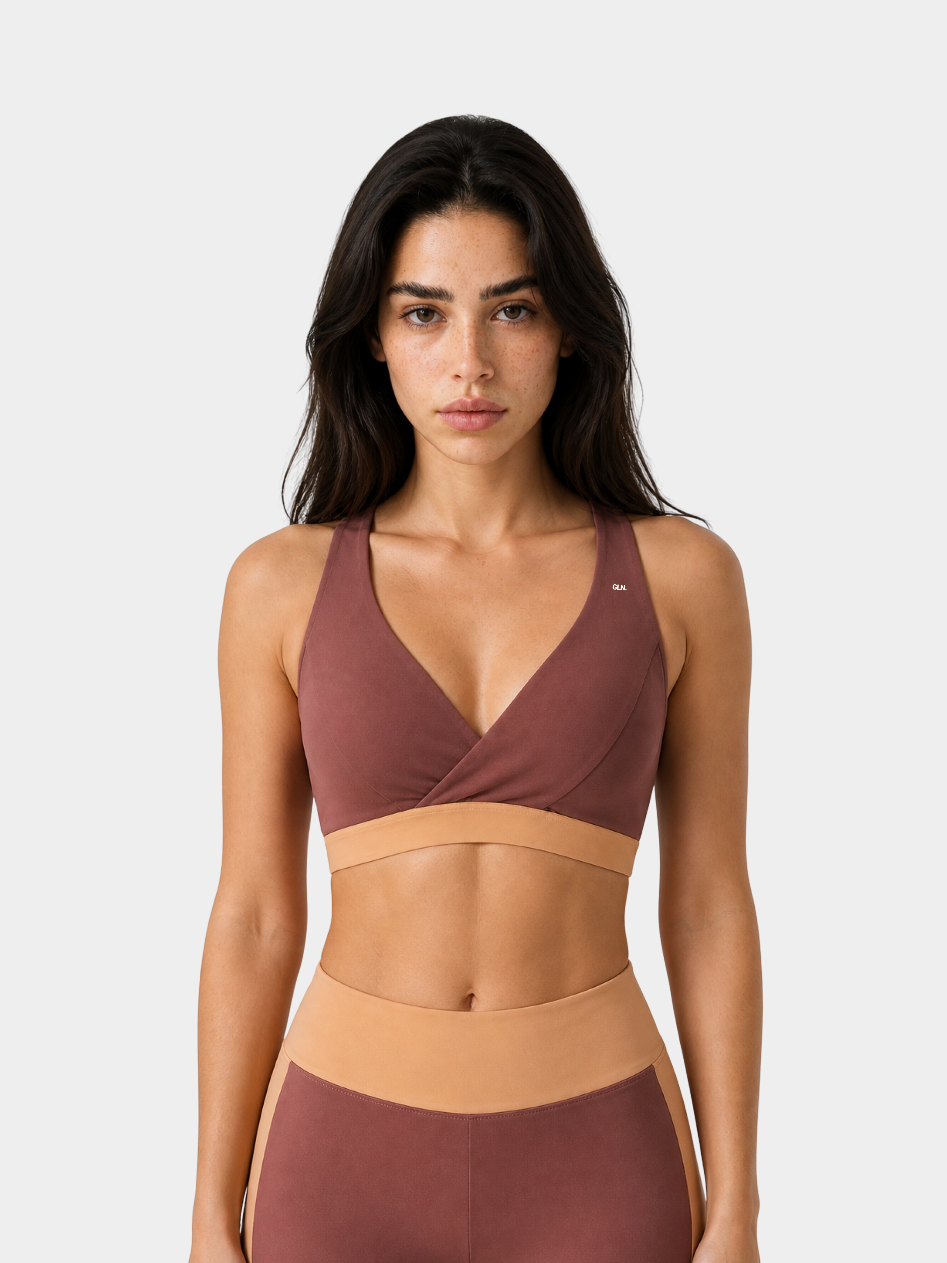 Woman wearing the Élysée Bra in Cocoa Peach, front view