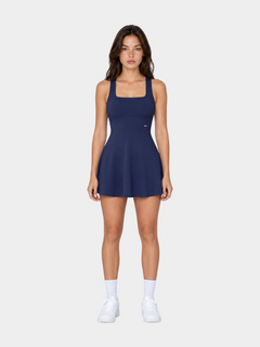 Robe Marceau Navy Blue – vue de face portée